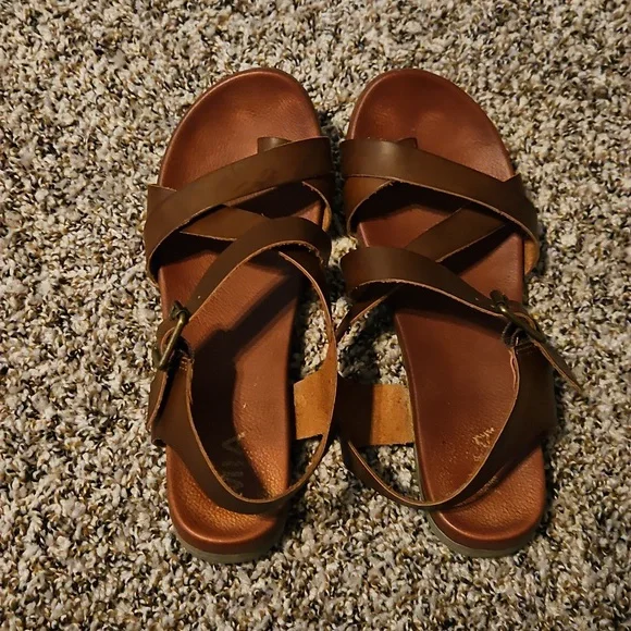 MIA Brown Leather Sandals - Picture 3 of 3